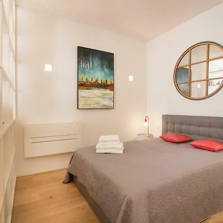 Apartment Rouge In The Heart *